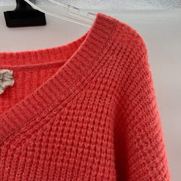 Hippie Rose Knit Sweater Coral Size Medium V-Neck Long Sleeve Tie Hem - Picture 4 of 10